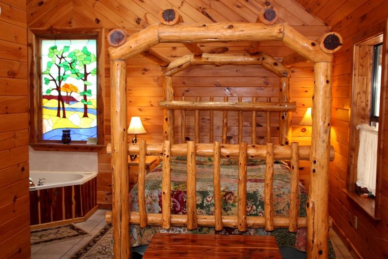  The Treetop Hideaway Treehouse Cabin on the North Fork River, a