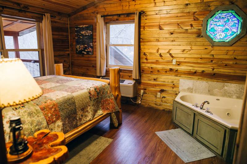 Missouri Romantic Tree House Cabins