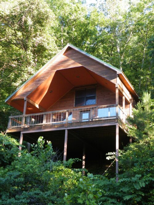 Missouri Cedar Chest treehouse cabin romantic