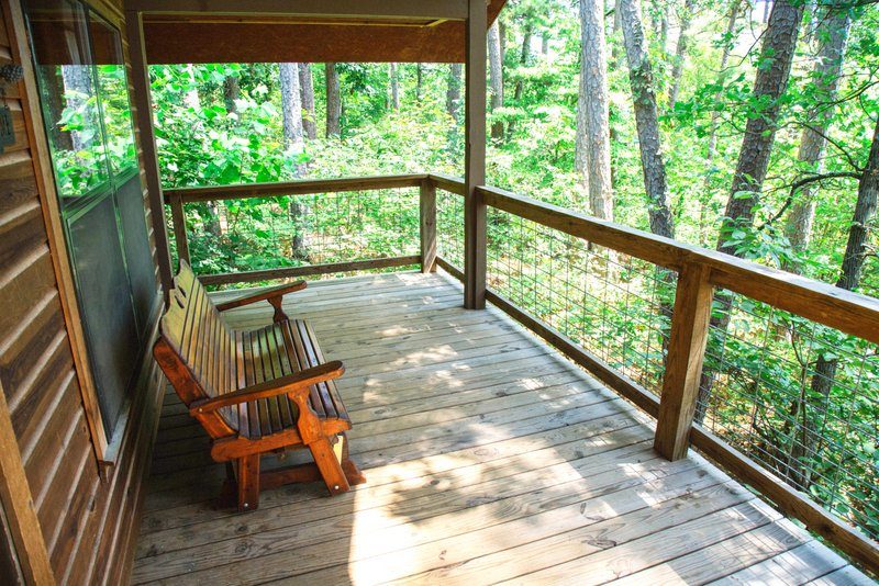 Missouri Romantic Treehouse Cabin Whispering Pine