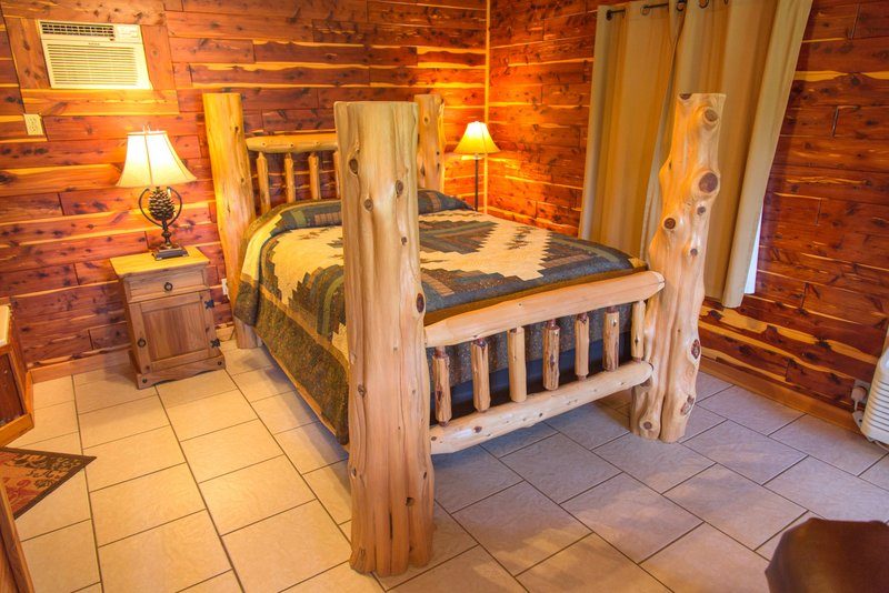 Missouri Romantic Treehouse Cabin Whispering Pine