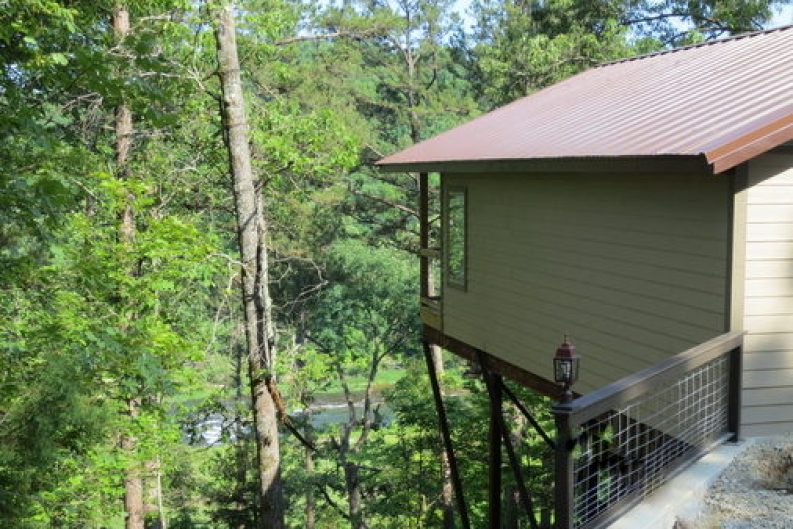 Missouri Romantic Kingfisher Treehouse Cabin