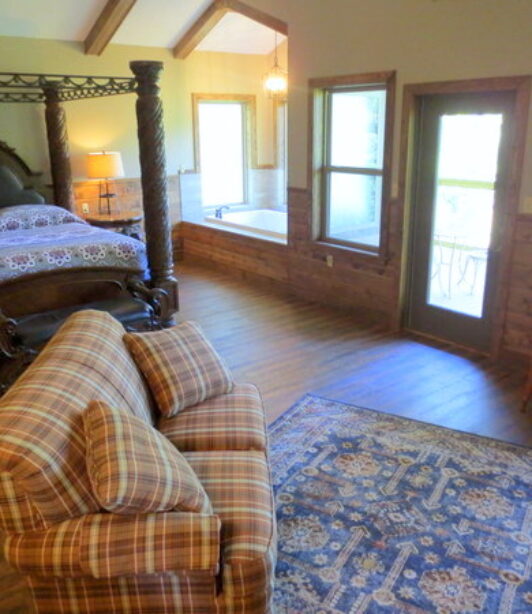 Kingfisher Romantic Treehouse Cabin 6 Missouri Romantic Kingfisher Cabin