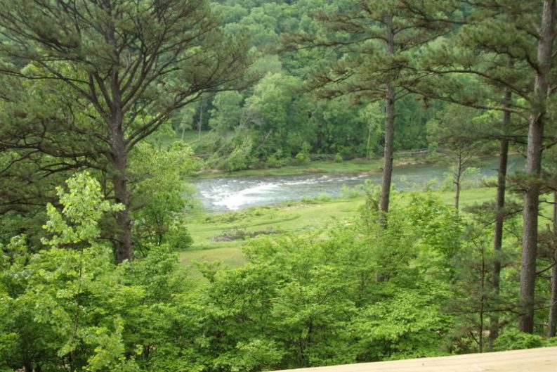 Missouri Romantic Kingfisher Treehouse Cabin