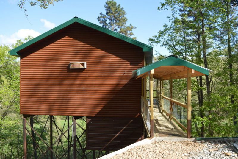 Missouri Treehouse Rio Vista Cabin