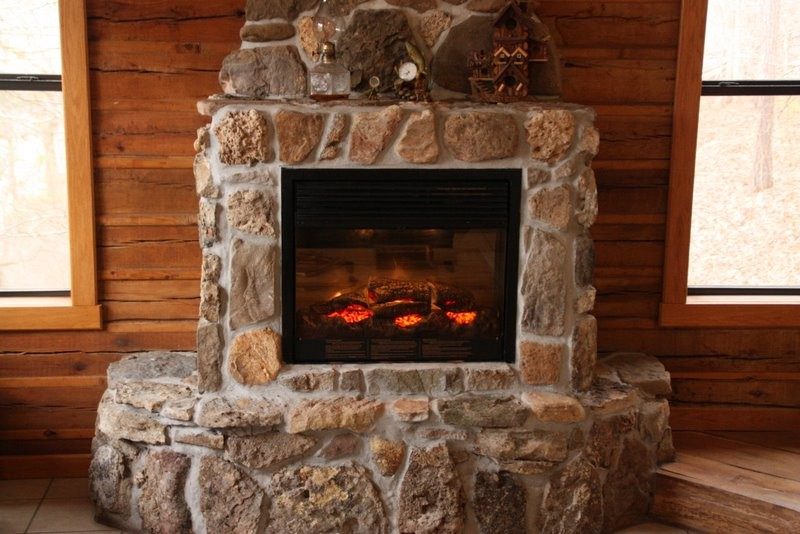 Mountain Log Lookout Missouri Treehouse Cabin