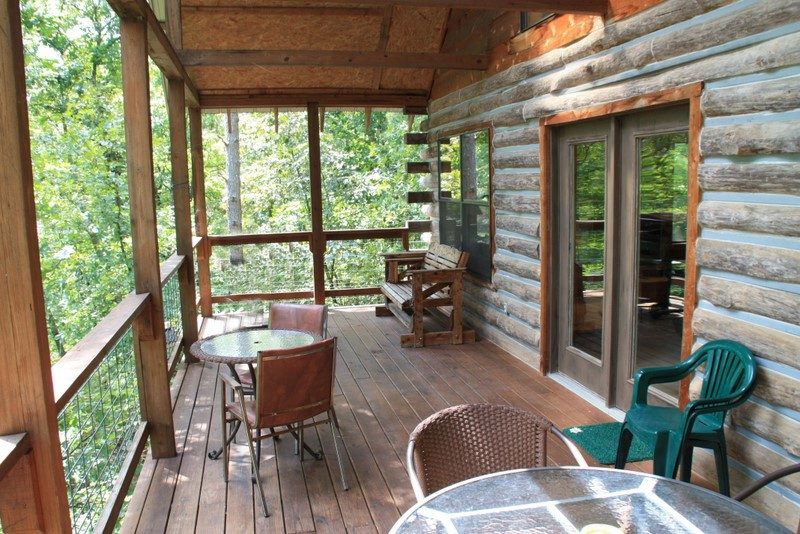 Mountain Log Lookout Missouri Treehouse Cabin