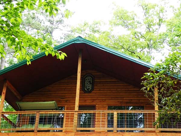 Missouri Romantic treehouse cabin