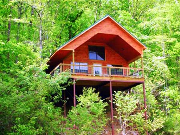 Missouri Cedar Chest treehouse cabin romantic