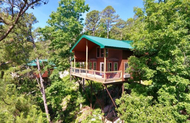 Missouri Romantic Honeymoon Cabin for two