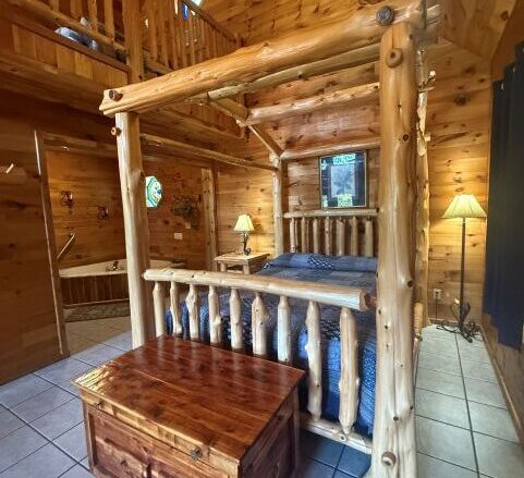 Treetop Loft Cabin custom bed