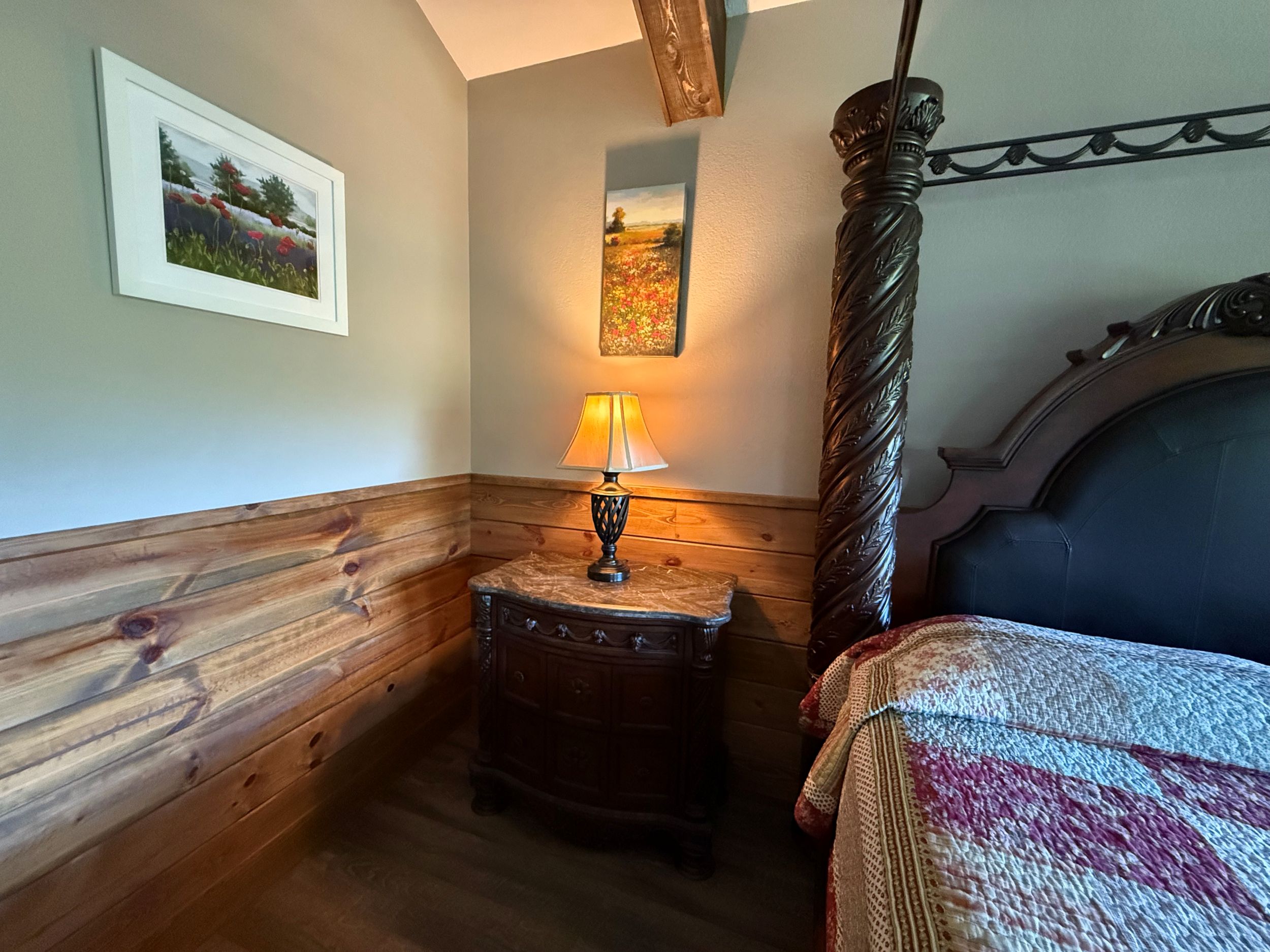 Missouri Romantic treehouse cabin
