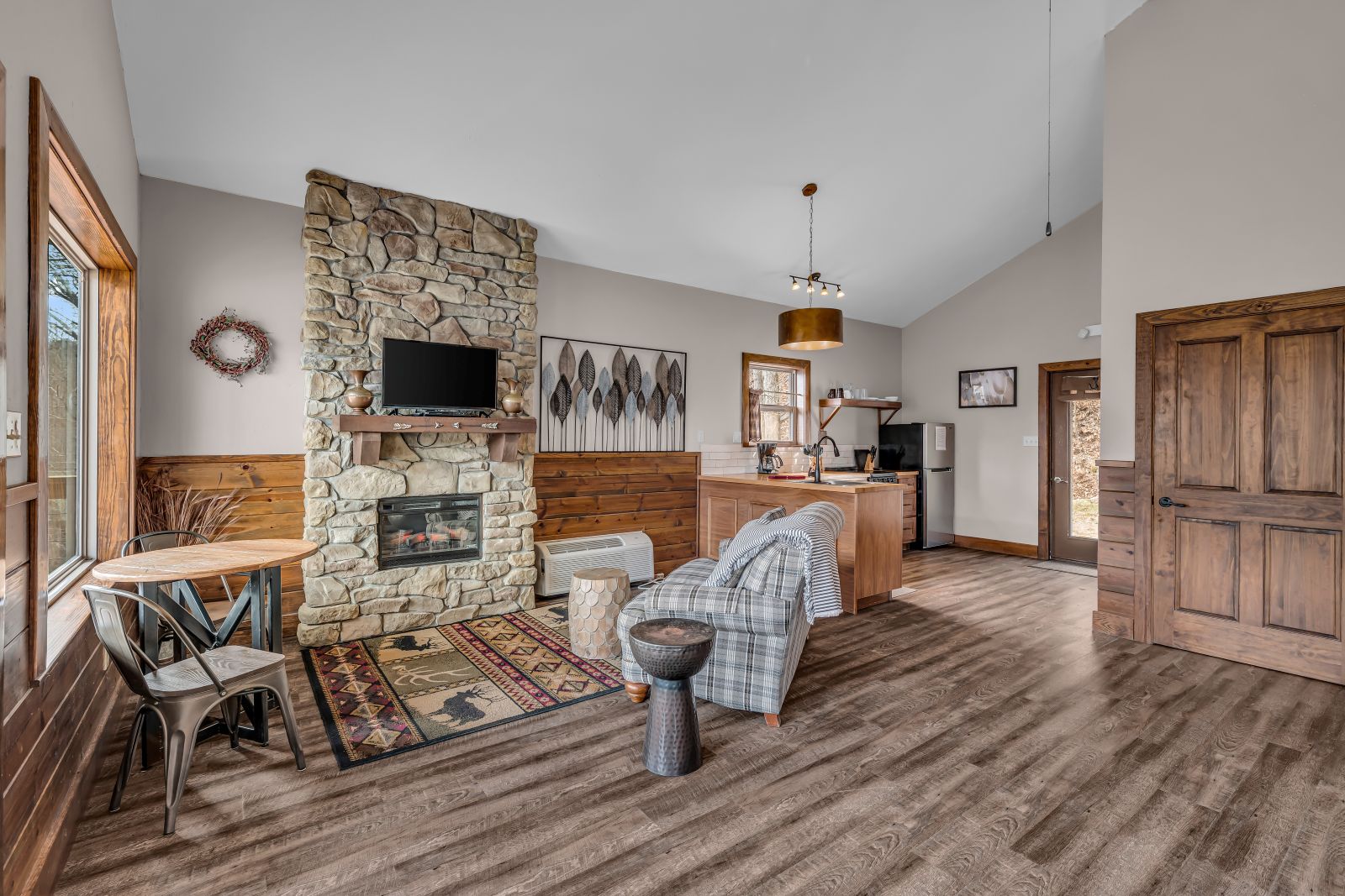 Missouri Romantic treehouse cabin